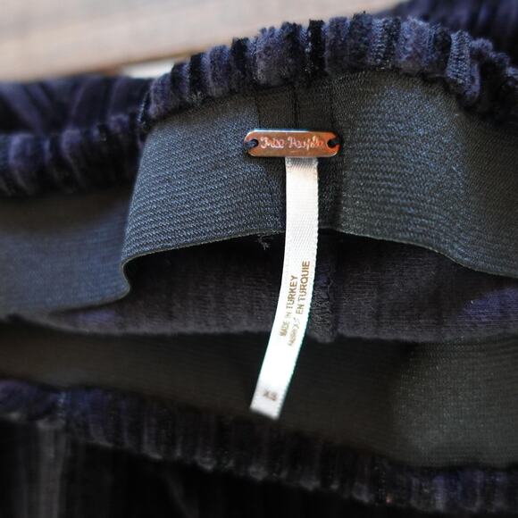 Free People Pants Womens XS Black Ribbed Velvet Flare Leg High Rise Stretch Boho - Picture 6 of 11